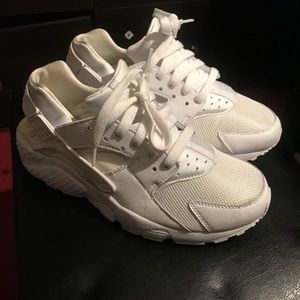 NIKE Huarache Sneakers